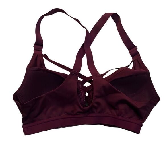 Victoria Sport Bra - Picture 3 of 5